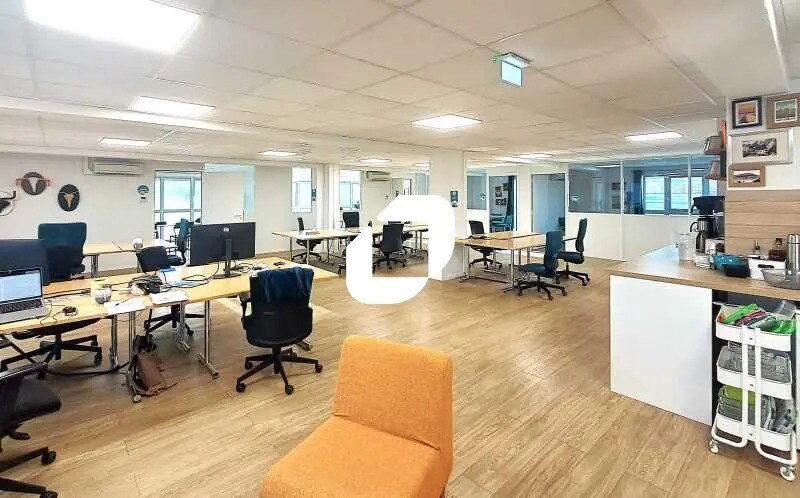 Bureau dans Bordeaux à louer Photo de l’immeuble– Image 1 sur 10
