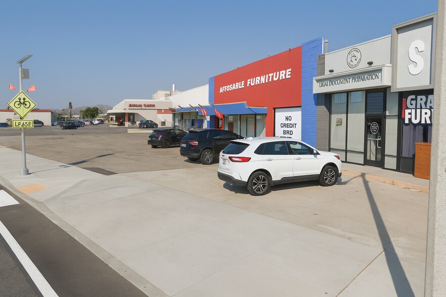 2827 E Thompson Blvd, Ventura, CA à louer - Photo de l’immeuble – Image 3 sur 7