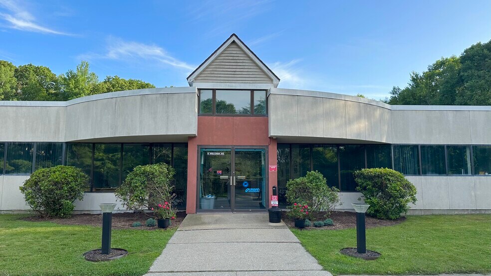 15 Wisconsin Ave, Norwich, CT à louer - Photo de l’immeuble – Image 3 sur 8