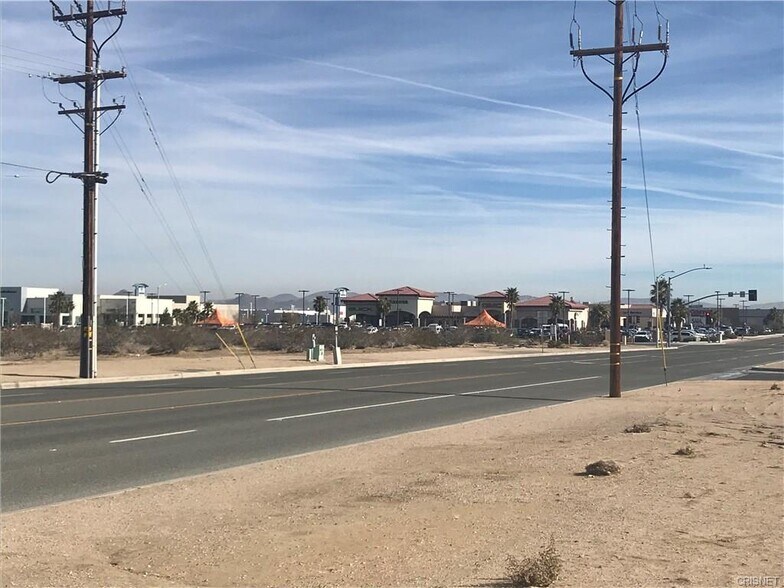 Senecca Rd, Victorville, CA à vendre - Photo de l’immeuble – Image 3 sur 10