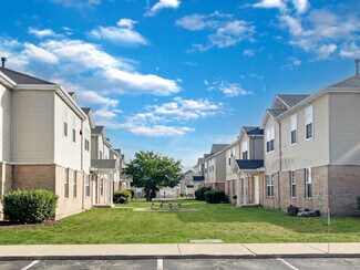 Plus de détails pour 230 McMillan Ct, Cortland, IL - Logement à vendre