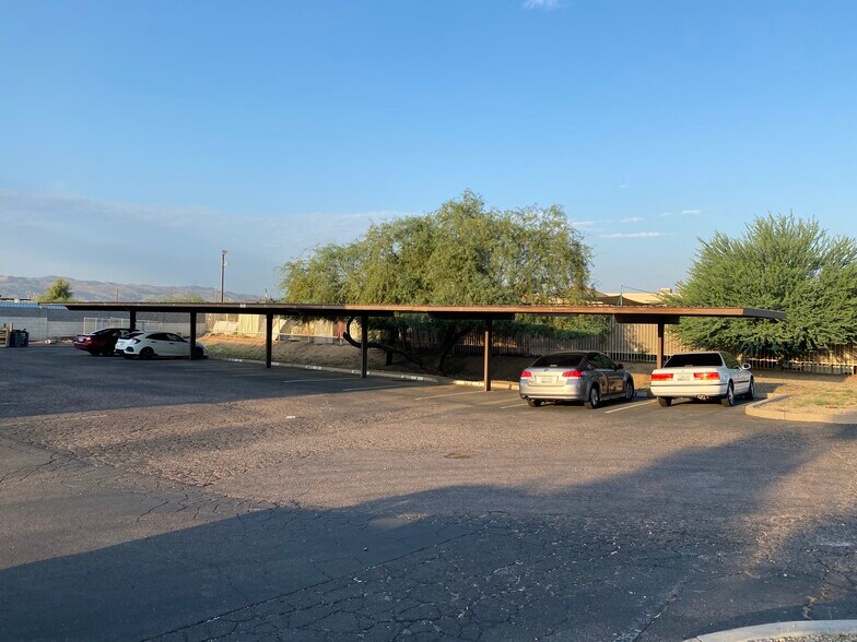 3202 S 40th St, Phoenix, AZ à vendre - Photo de l’immeuble – Image 2 sur 6
