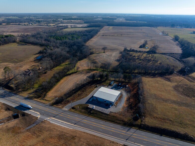 2590 US-43, Lawrenceburg, TN à vendre - Photo de l’immeuble – Image 3 sur 3