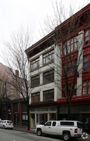 56 E Cordova St, Vancouver, BC à louer - Photo de l’immeuble – Image 3 sur 10