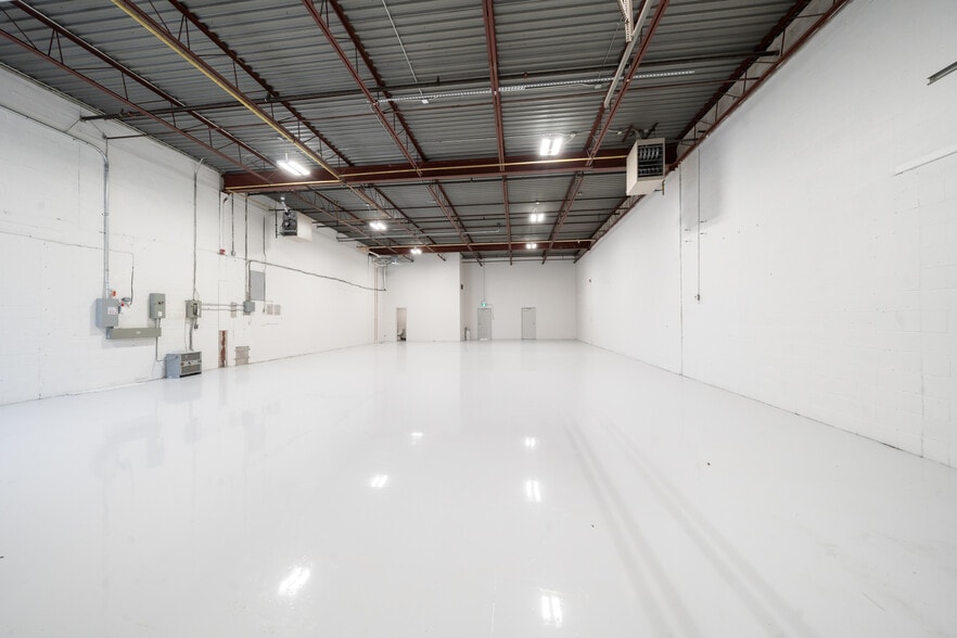 465 Milner Ave, Toronto, ON à vendre - Photo de l’immeuble – Image 3 sur 5