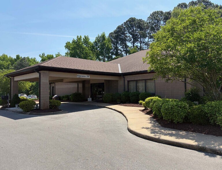 102 Handley Park Ct, Goldsboro, NC à vendre - Photo de l’immeuble – Image 3 sur 8