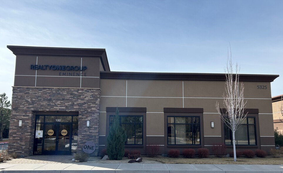 5325 Reno Corporate Dr, Reno, NV à louer - Photo principale – Image 1 sur 7