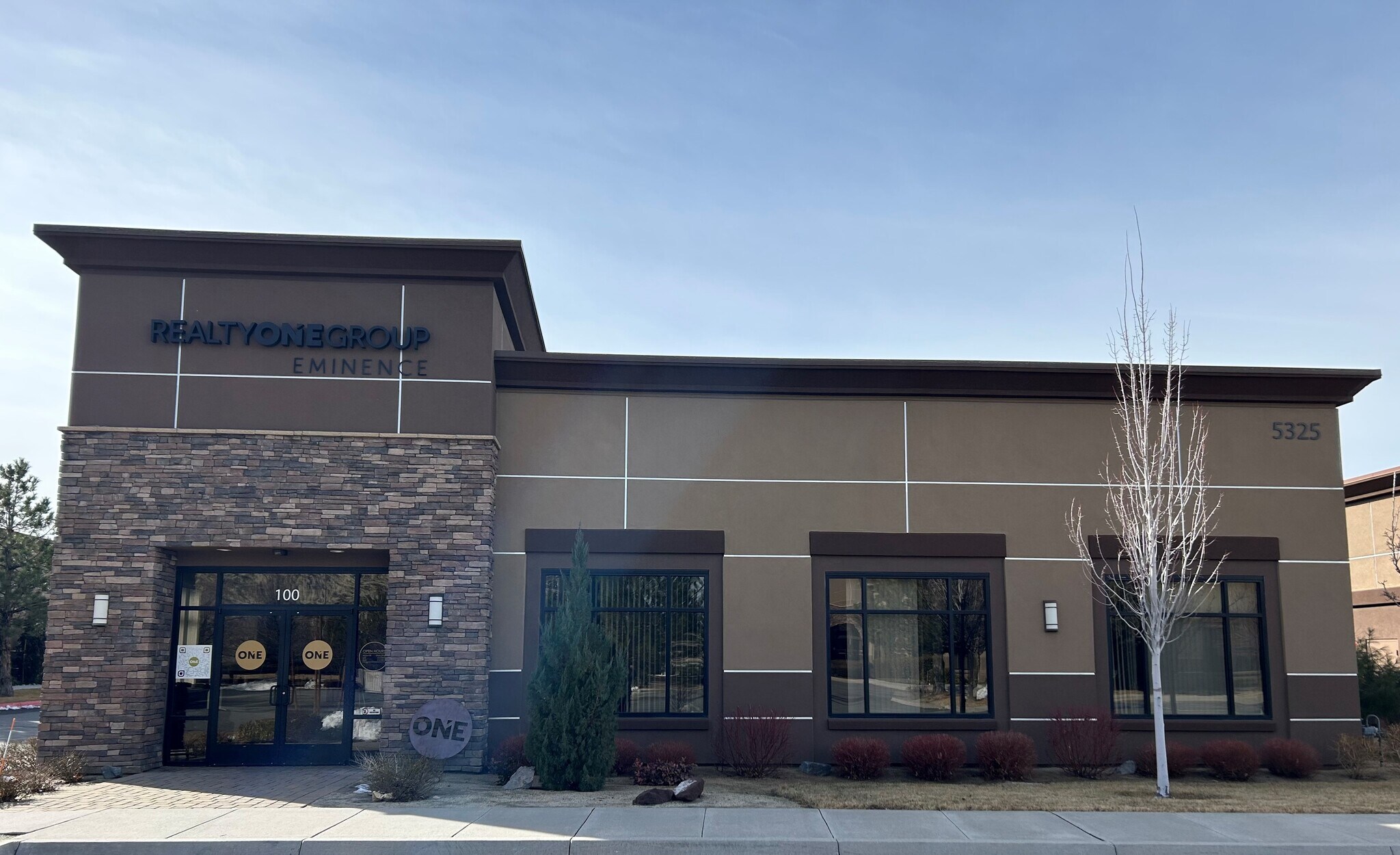 5325 Reno Corporate Dr, Reno, NV à louer Photo principale– Image 1 sur 8