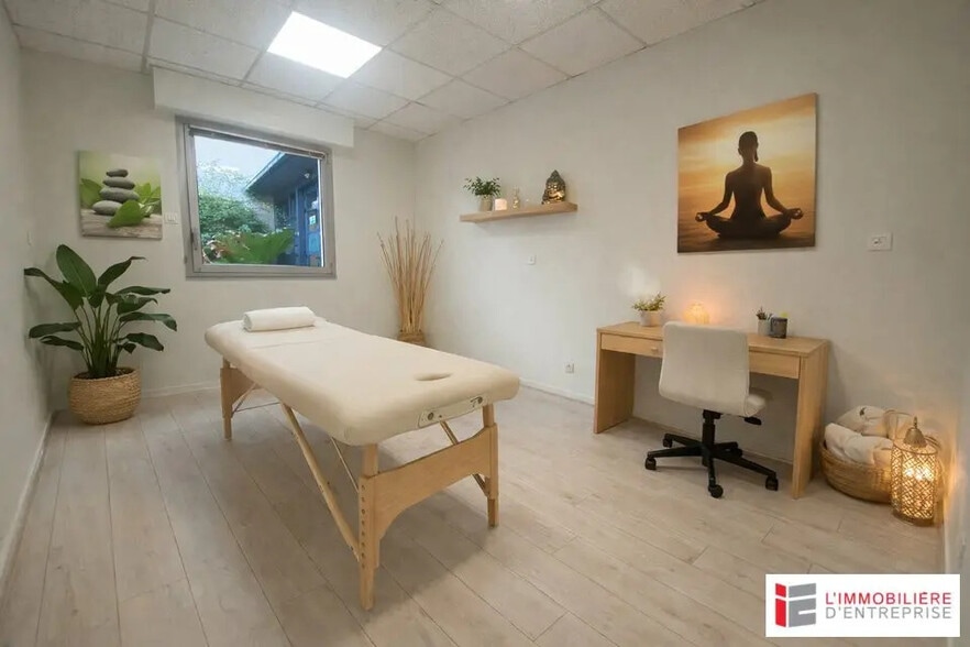 Bureau dans Betton à louer - Photo intérieure – Image 3 sur 4