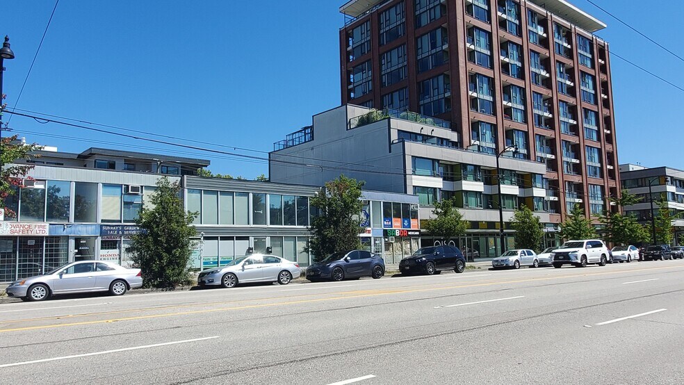 2653 Kingsway, Vancouver, BC à louer - Photo de l’immeuble – Image 2 sur 12