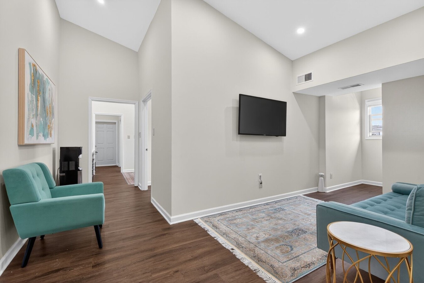 1146 Walker Rd, Great Falls, VA 22066 - Lot 1146-H - - Photo intérieure - Image 2 of 17