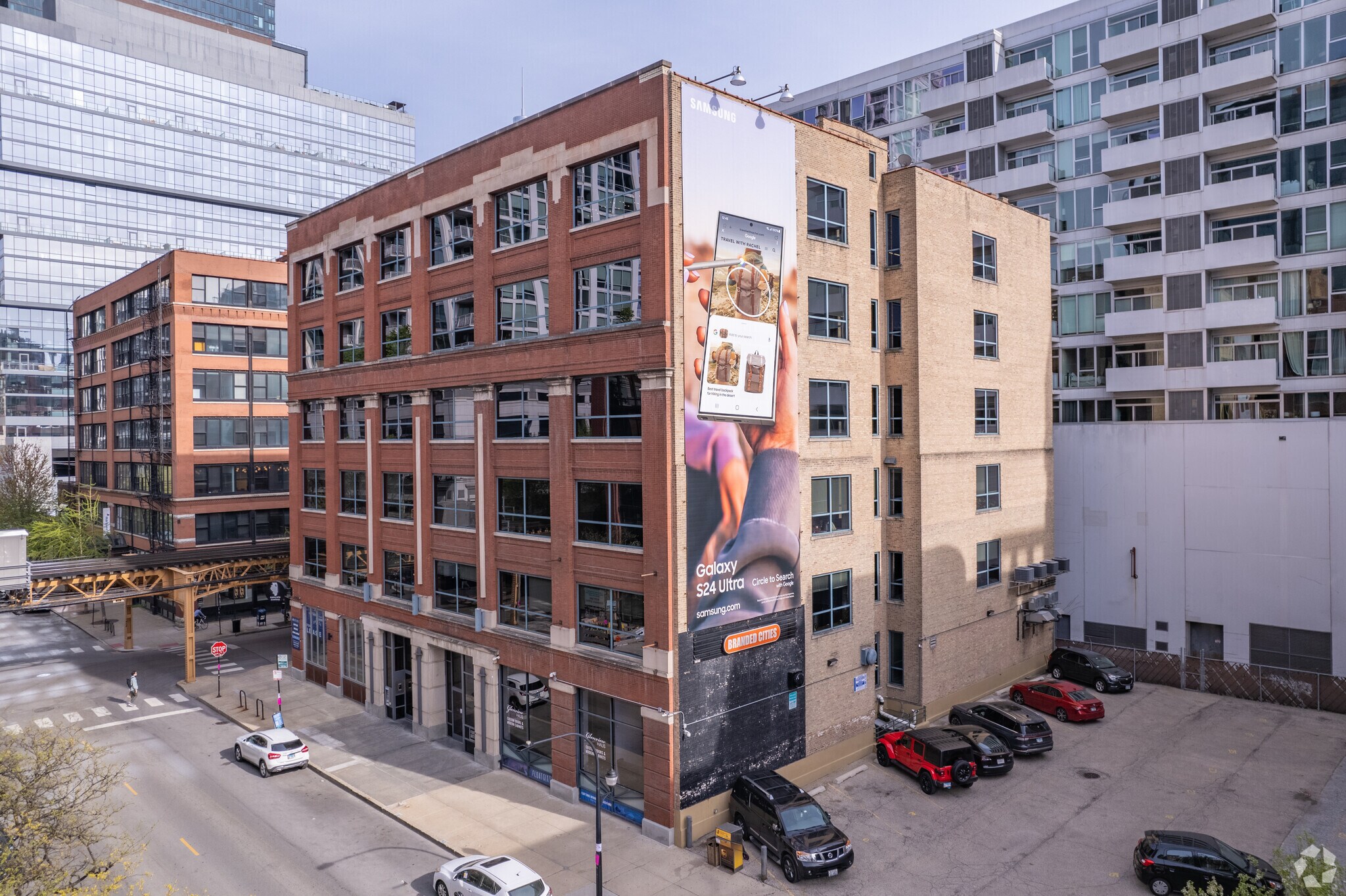 303 W Erie St, Chicago, IL à louer Photo principale– Image 1 sur 24