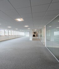 7-21 Churchill Way, Cardiff à louer Photo intérieure– Image 2 sur 3