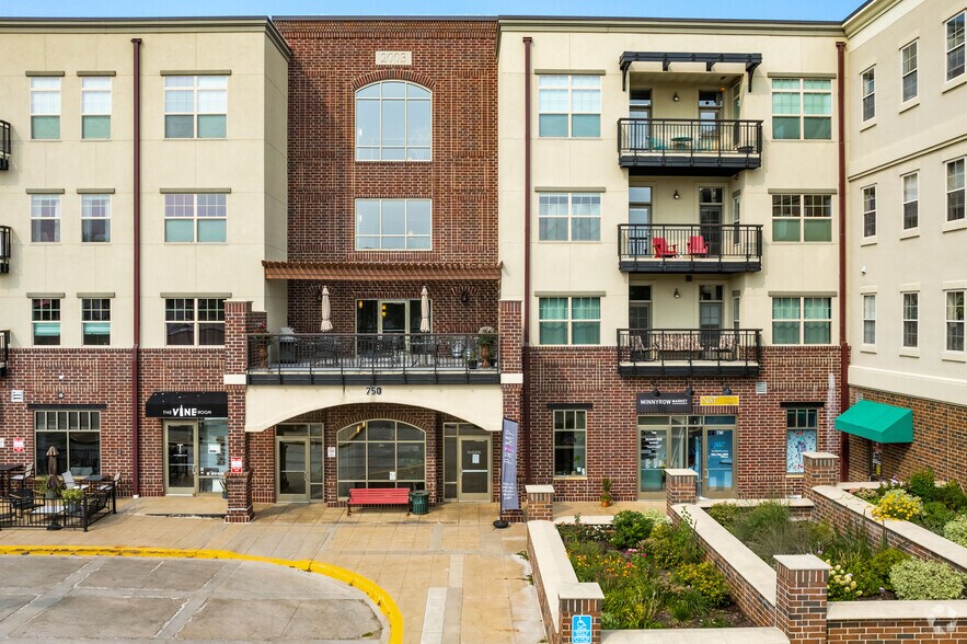 712-786 Mainstreet, Hopkins, MN à vendre - Photo de l’immeuble – Image 2 sur 7