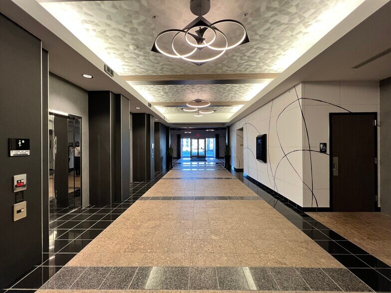 8800 Lyra Dr, Columbus, OH à louer - Hall d’entrée – Image 3 sur 7