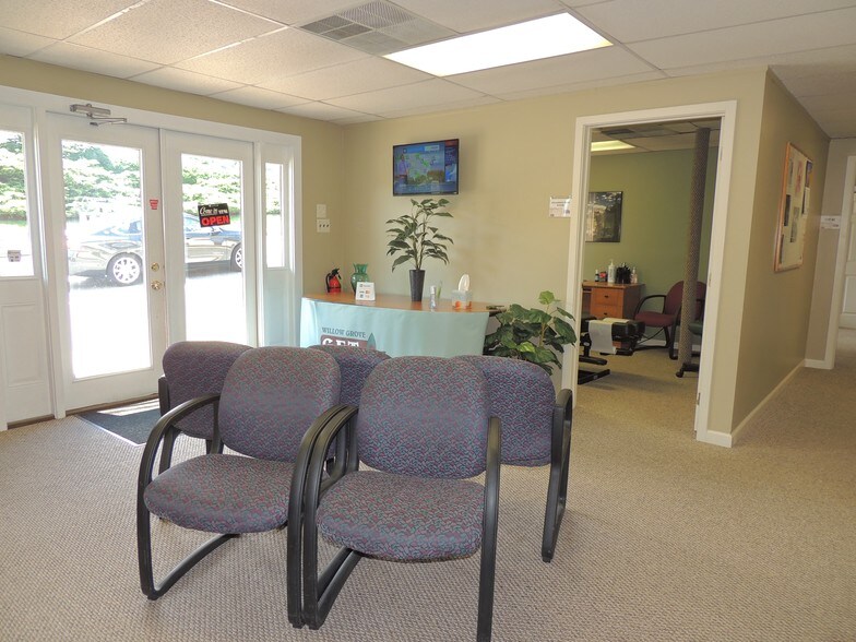 612 Fitzwatertown Rd, Willow Grove, PA à louer - Photo intérieure – Image 3 sur 20