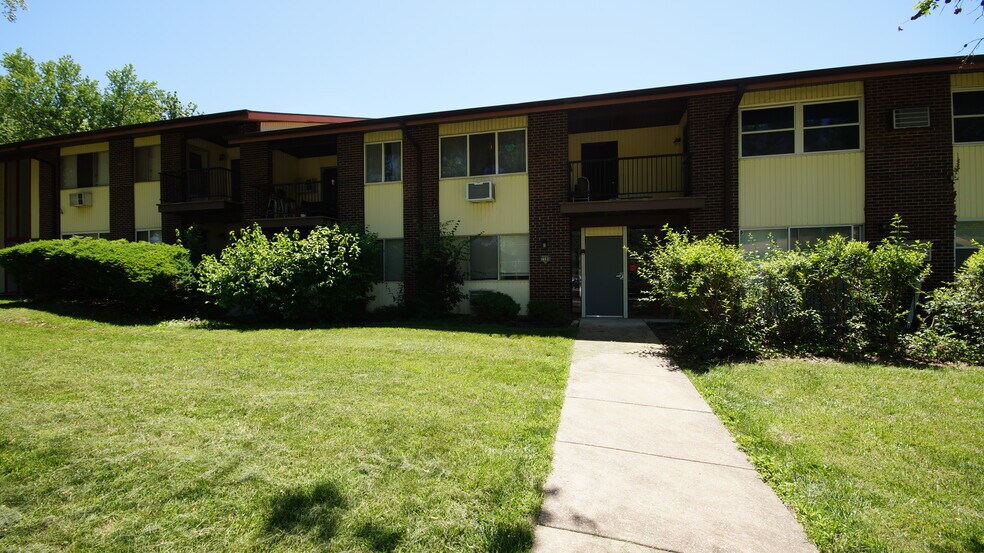 7499 Hazelcrest Dr, Hazelwood, MO à vendre - Photo de l’immeuble – Image 1 sur 27