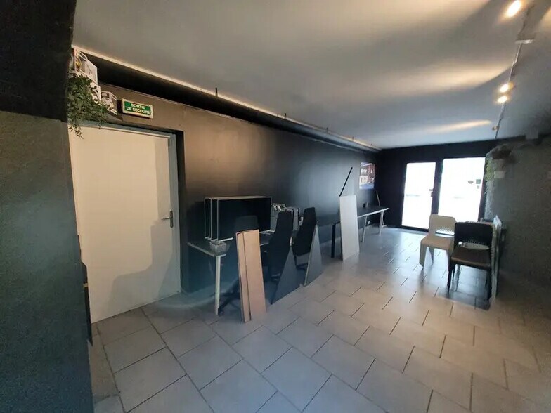 Local commercial dans Alès à vendre - Photo intérieure – Image 2 sur 17