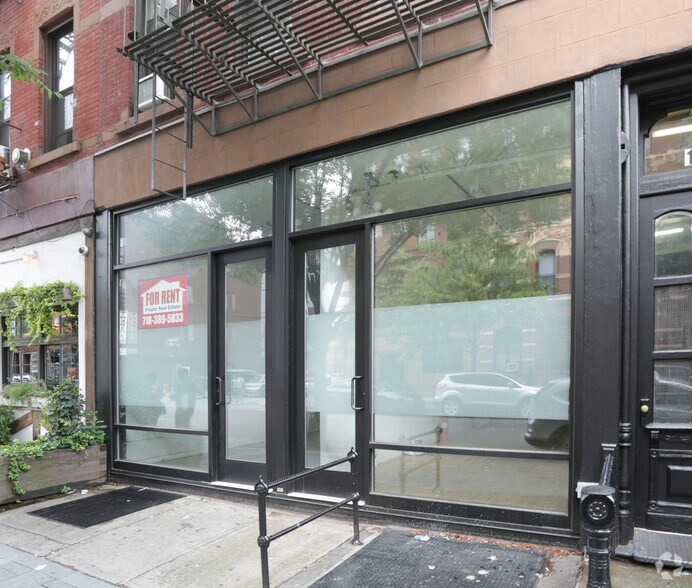 122 Bedford Ave, Brooklyn, NY à louer - Photo de l’immeuble – Image 3 sur 10
