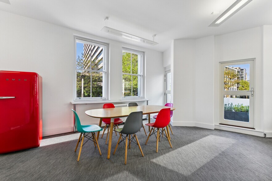 7-8 Lyric Sq, Londres à louer - Photo de l’immeuble – Image 3 sur 13