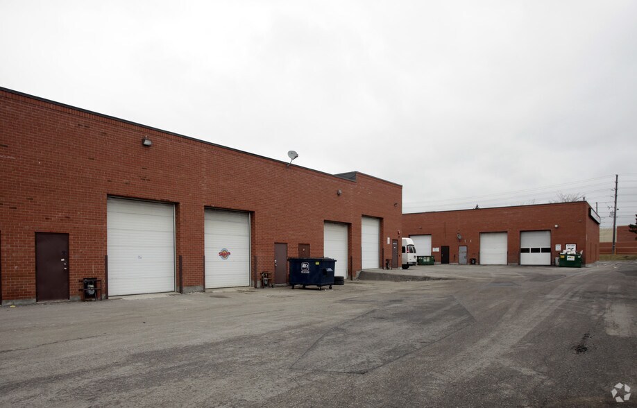180 Winges Rd, Vaughan, ON à louer - Photo de l’immeuble – Image 2 sur 6