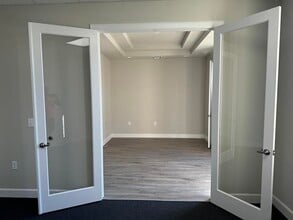 350 Grand Link, Conroe, TX à louer Photo de l’immeuble– Image 2 sur 5