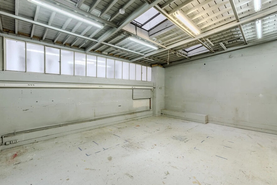 Bureau dans Paris à vendre - Photo de l’immeuble – Image 2 sur 7