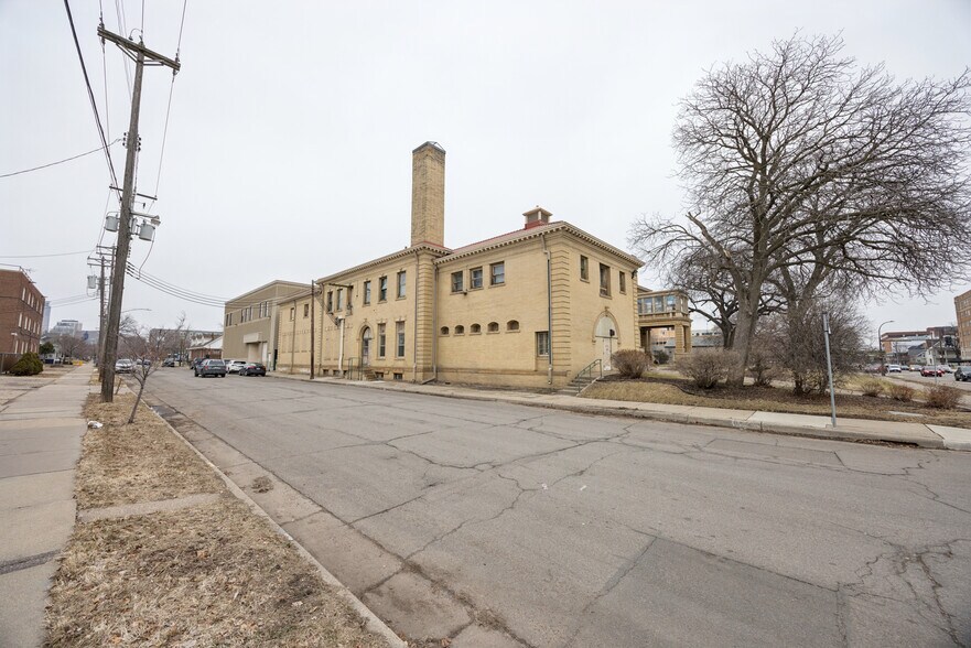 2540 Park Ave, Minneapolis, MN à vendre - Photo de l’immeuble – Image 2 sur 24