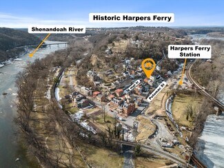 Plus de détails pour 170 High St / 173 Potomac St, Harpers Ferry, WV - Local commercial à vendre