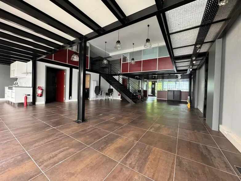 Bureau dans Ivry-sur-Seine à louer - Photo intérieure – Image 2 sur 12