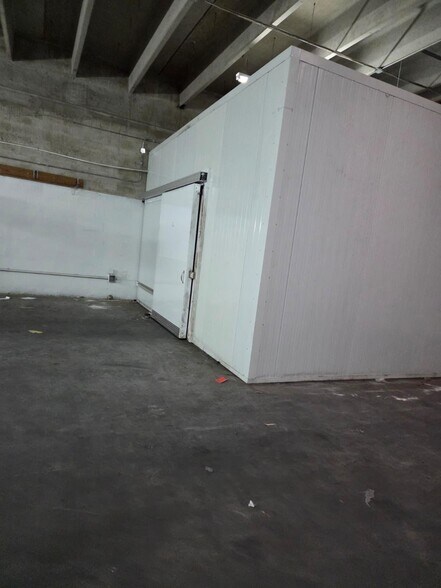 7282-7302 NW 70th St, Miami, FL à louer - Photo de l’immeuble – Image 3 sur 7