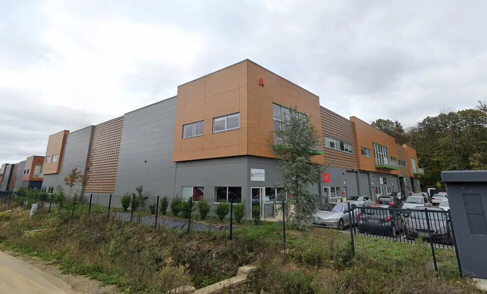 Industriel/Logistique dans Villebon-sur-Yvette à louer - Photo de l’immeuble – Image 1 sur 4