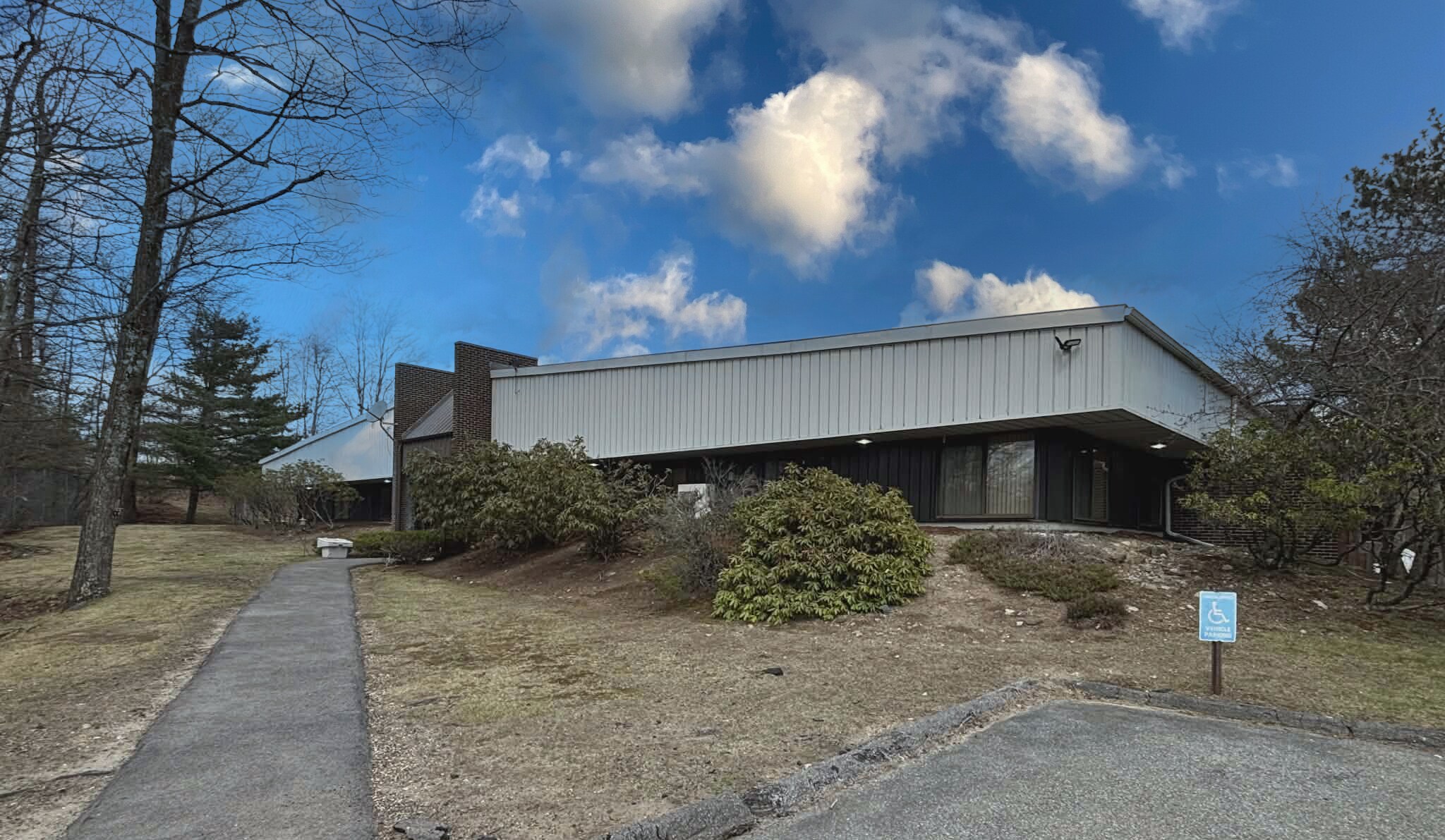 130 Goddard Memorial Dr, Worcester, MA à vendre Photo de l’immeuble– Image 1 sur 9