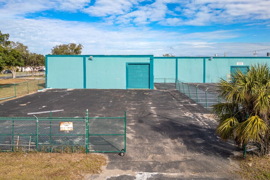 2546-2578 Fowler St, Fort Myers, FL à louer - Photo de l’immeuble – Image 2 sur 73