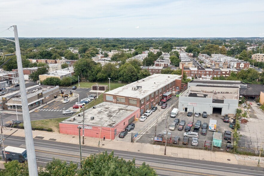5935 Woodland Ave, Philadelphia, PA à vendre - Photo de l’immeuble – Image 1 sur 10