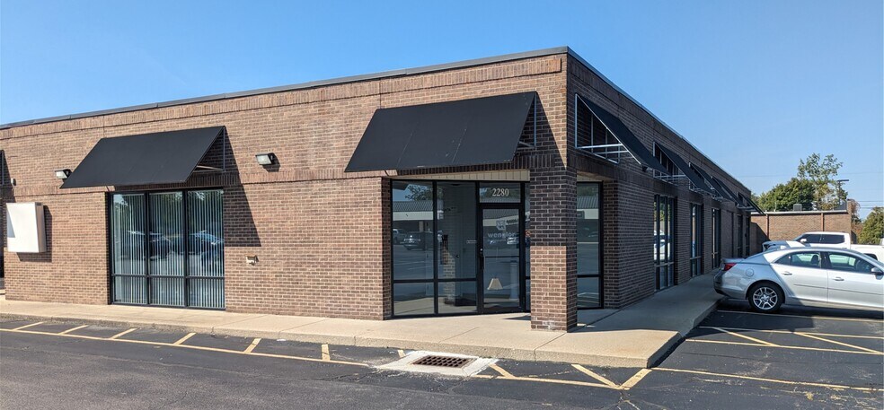 2324-2346 Grange Hall Rd, Dayton, OH à louer - Photo de l’immeuble – Image 3 sur 6