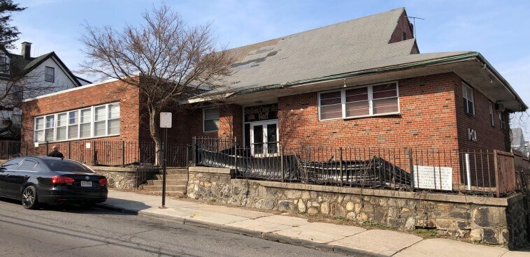 208 N 5th Ave, Mount Vernon, NY à vendre Photo principale– Image 1 sur 15