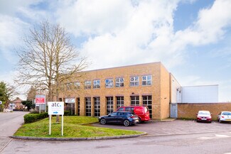 Plus de détails pour 649 River Gdns, Feltham - Industriel/Logistique à louer