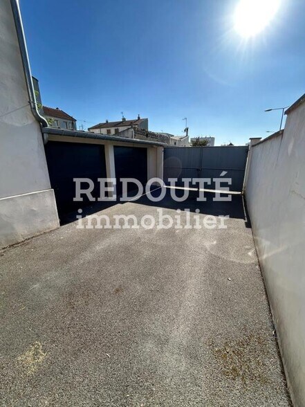 Industriel/Logistique dans Reims à vendre - Photo de l’immeuble – Image 2 sur 11