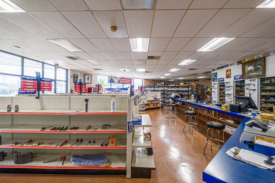 100 Hopkinsville St, Russellville, KY à vendre - Photo intérieure – Image 2 sur 46