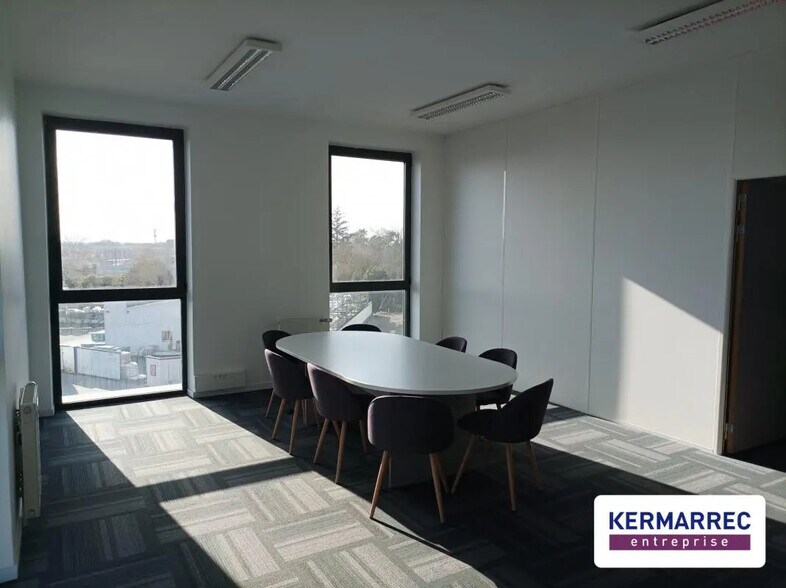 Bureau dans Saint-Sébastien-sur-Loire à vendre - Photo de l’immeuble – Image 3 sur 9