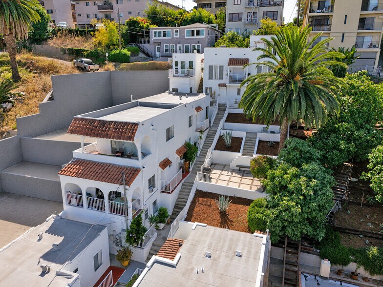 722 Echo Park Ave, Los Angeles, CA à vendre - Photo de l’immeuble – Image 3 sur 12
