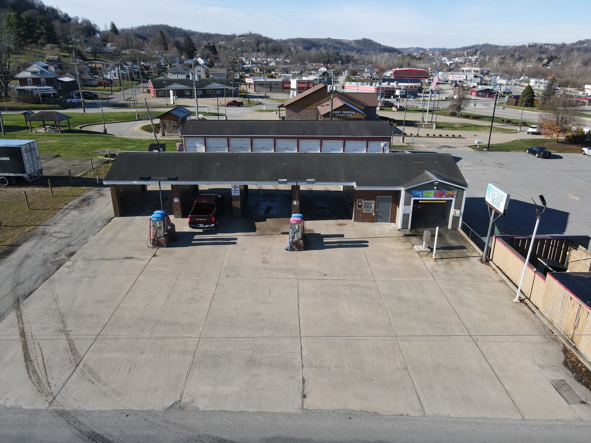 118 School Dr, Waynesburg, PA à vendre Aérien– Image 1 sur 37