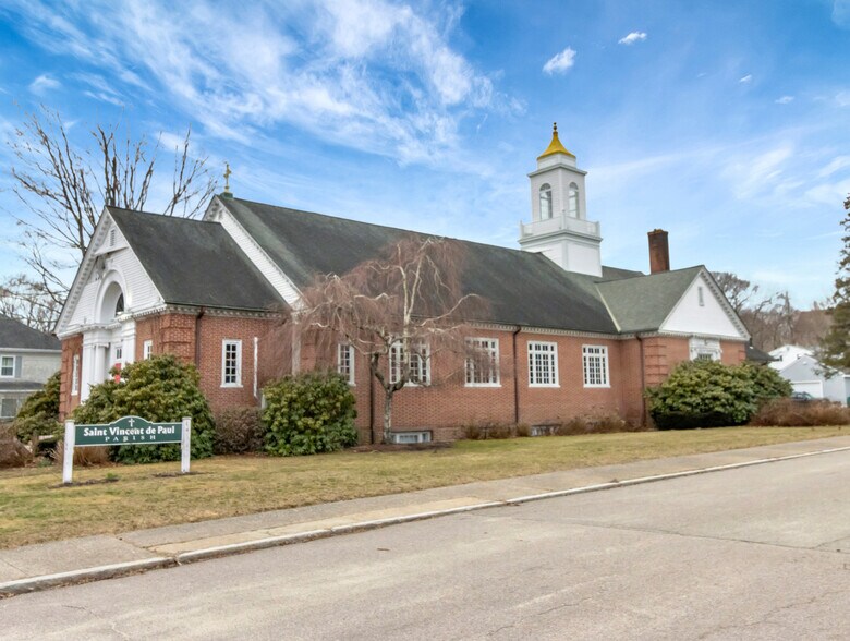 71 Linden St, Attleboro, MA à vendre - Photo principale – Image 1 sur 3