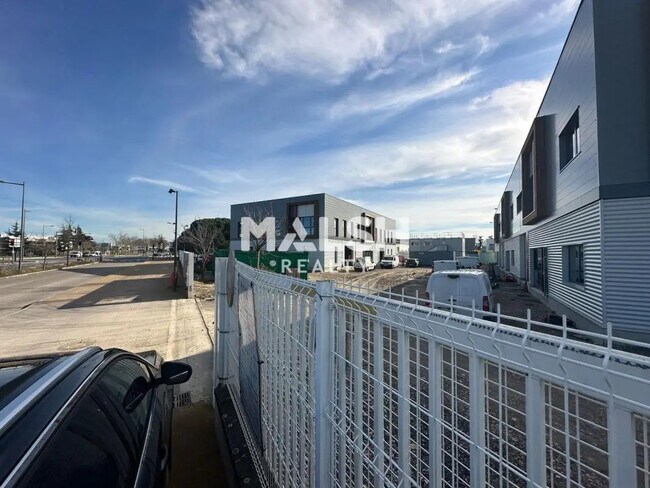 Plus de détails pour Bureau à louer