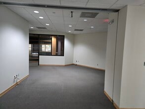 28050 US Hwy 19 N, Clearwater, FL à louer Photo intérieure– Image 1 sur 12