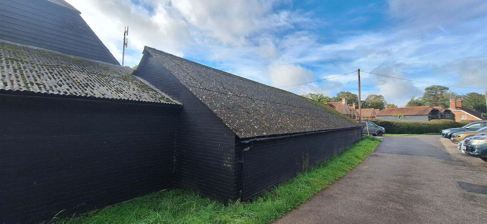 Castle Ln, West Grinstead à louer Photo principale– Image 1 sur 4