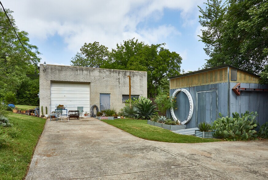 1915 Brundrette St, Dallas, TX à vendre - Photo principale – Image 1 sur 1