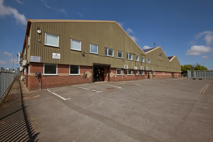 18-21 Springfield Rd, Burnham On Crouch à vendre - Photo de l’immeuble – Image 2 sur 5