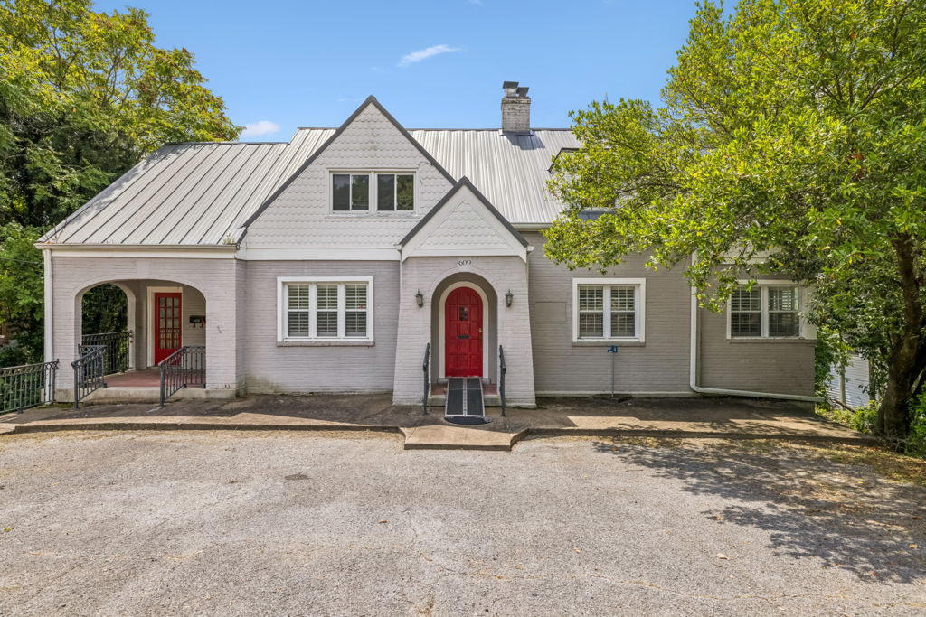609 W 7th St, Columbia, TN à vendre Photo de l’immeuble– Image 1 sur 24